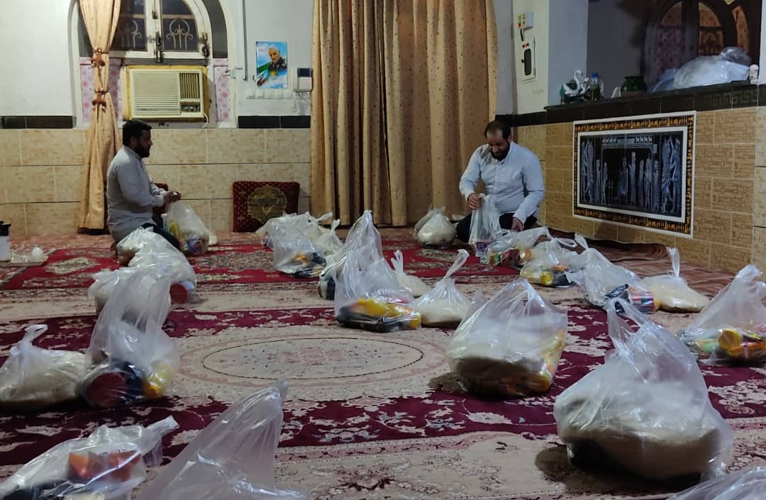 تهیه بسته‌های معیشتی در بیمارستان شهید گنجی برازجان